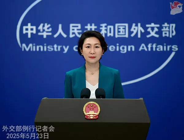 الخارجية الصينية : الجانب الصيني يدعم عقد قمة آسيان-الصين-الخليج