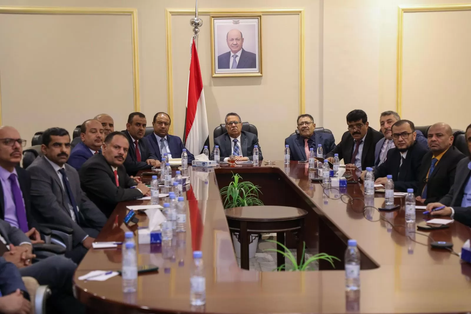 ‏رئيس مجلس القيادة : يلتقي قيادات التكتل الوطني للأحزاب والمكونات السياسية