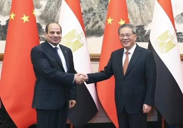 زيارة لي تشيانغ إلى القاهرة :  محطة استراتيجية في مسار الشراكة الصينية العربية