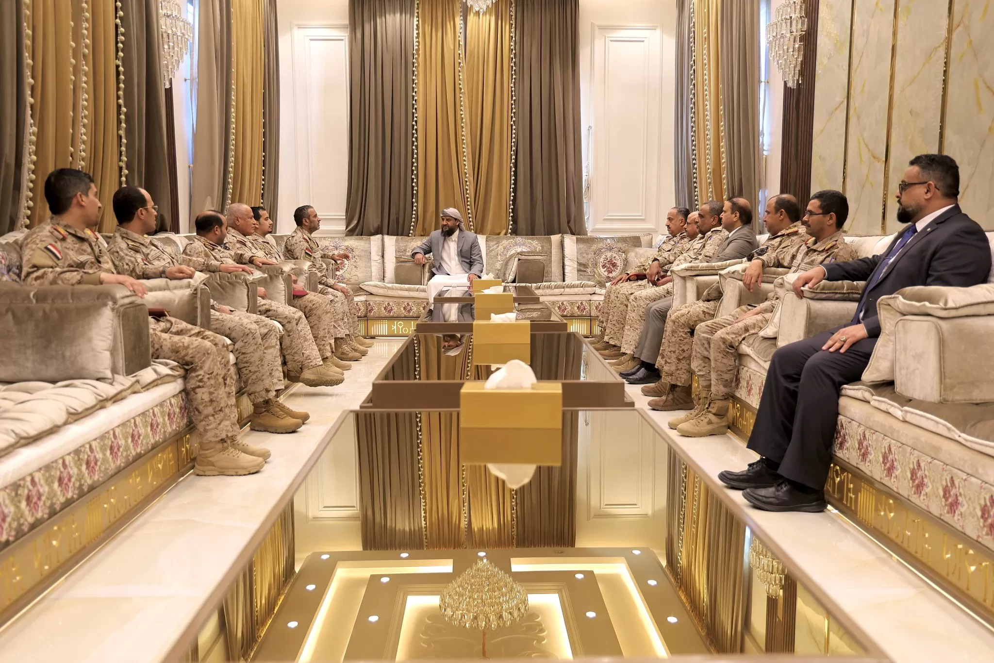 قائد الوية العمالقة :  سقوط الحوثي بات وشيكاً والجيش على أهبة الاستعداد