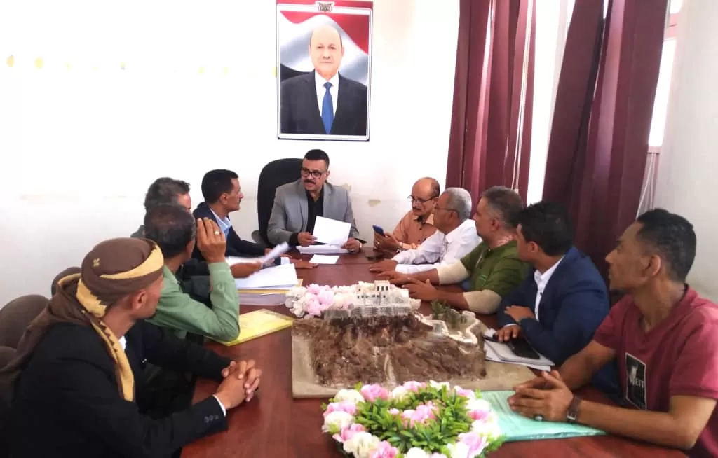 اقرار آلية مشددة لضبط اسعار المواد الغذائية في مديرية القاهرة بتعز