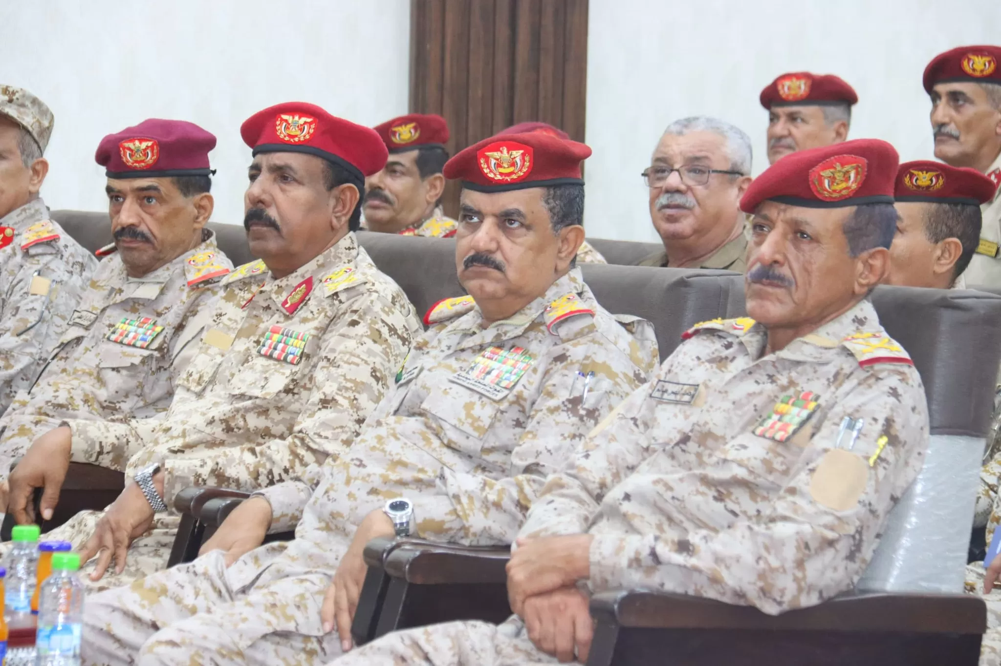 وزير الدفاع يشهد تدشين البطاقة العسكرية الإلكترونية للهيئات والدوائر والمنطقة العسكرية الرابعة