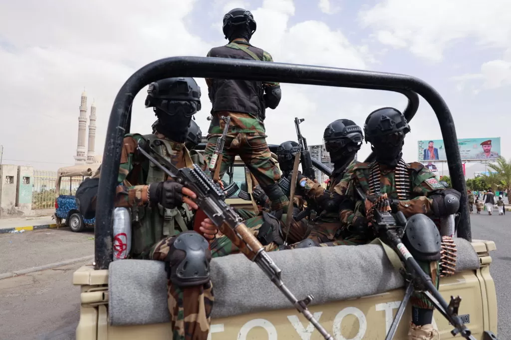 الأمن اليمني يعتقل ثلاثة خبراء أجانب دعموا الحوثيين بتقنيات عسكرية حساسة